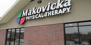 The Importance of Good Posture While Working – Makovicka Physical Therapy